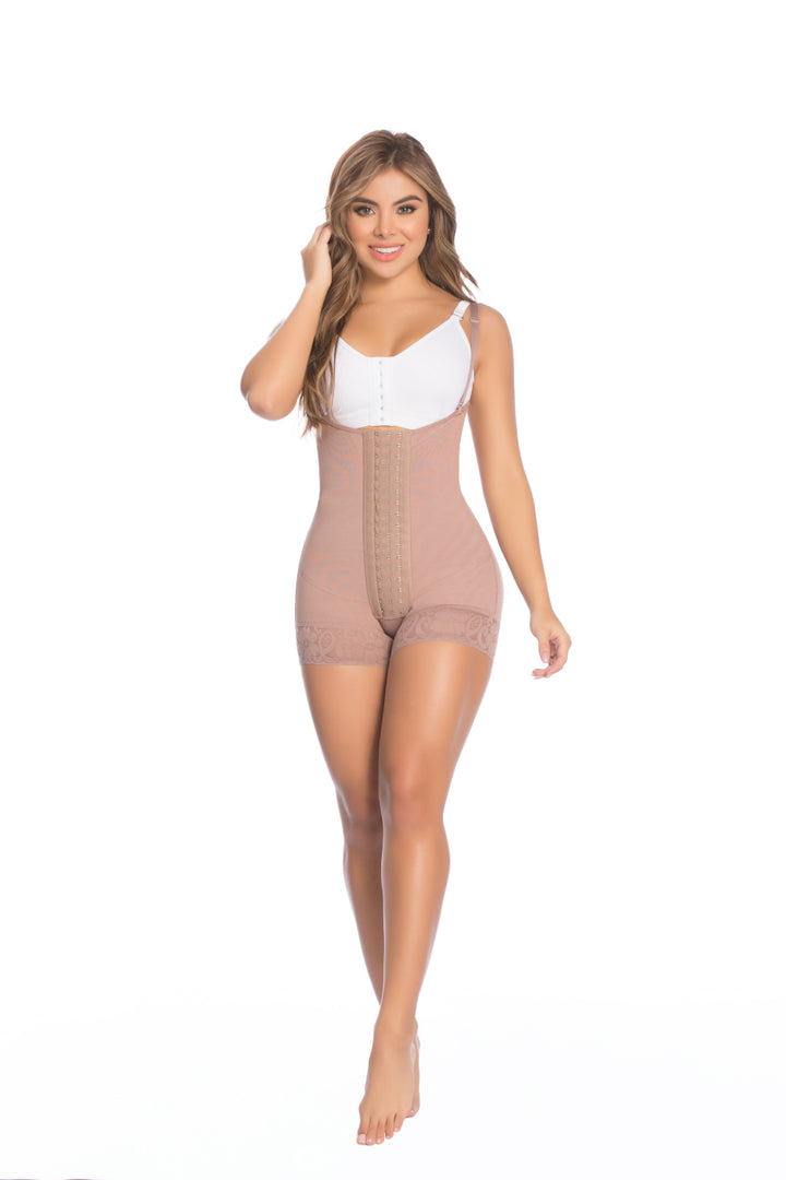 09066 - BRALESS, SUSPENDERS, 3 LEVEL HOOK, BOYSHORT